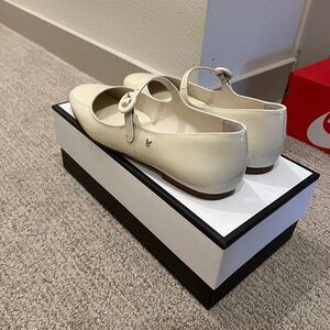 Larroude Blair Ballet Flat - Ivory Patent Leather Size 7.5